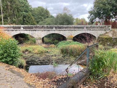 Camping Municipal De La Voueize, Camping à Gouzon