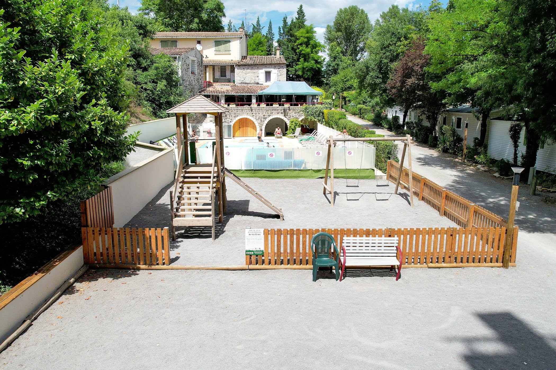 Camping Les Rives D'auzon, Camping à Lavilledieu