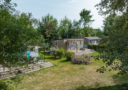 Camping Du Port Caroline, Camping à Loire-Authion