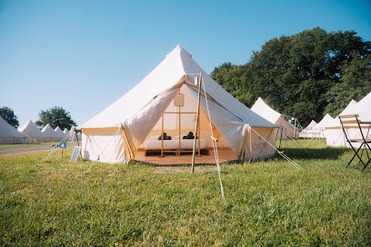 Motorsport Travel Destinations Glamping (Silver) Camping au Mans