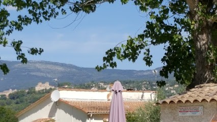 Camping Le Grillon, Camping à Tourrettes