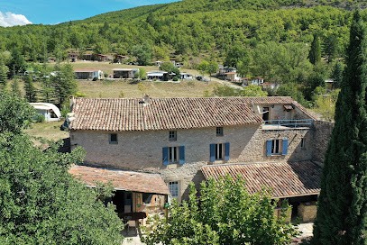 Les Lauzons - Camping Naturiste Provence, Camping à Limans