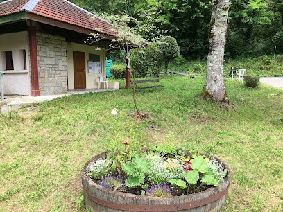 Camping Les Oyes, Camping à Mouthier-Haute-Pierre