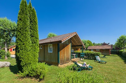 Camping Surchauffant, Camping à La Tour-du-Meix