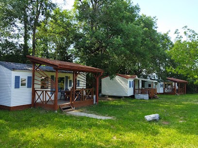 Camping Municipal Les Écureuils - Drôme, Camping à Recoubeau-Jansac