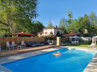 Moulin Du Pommier Luxury Glamping - Adults Only, Camping à Saulgond