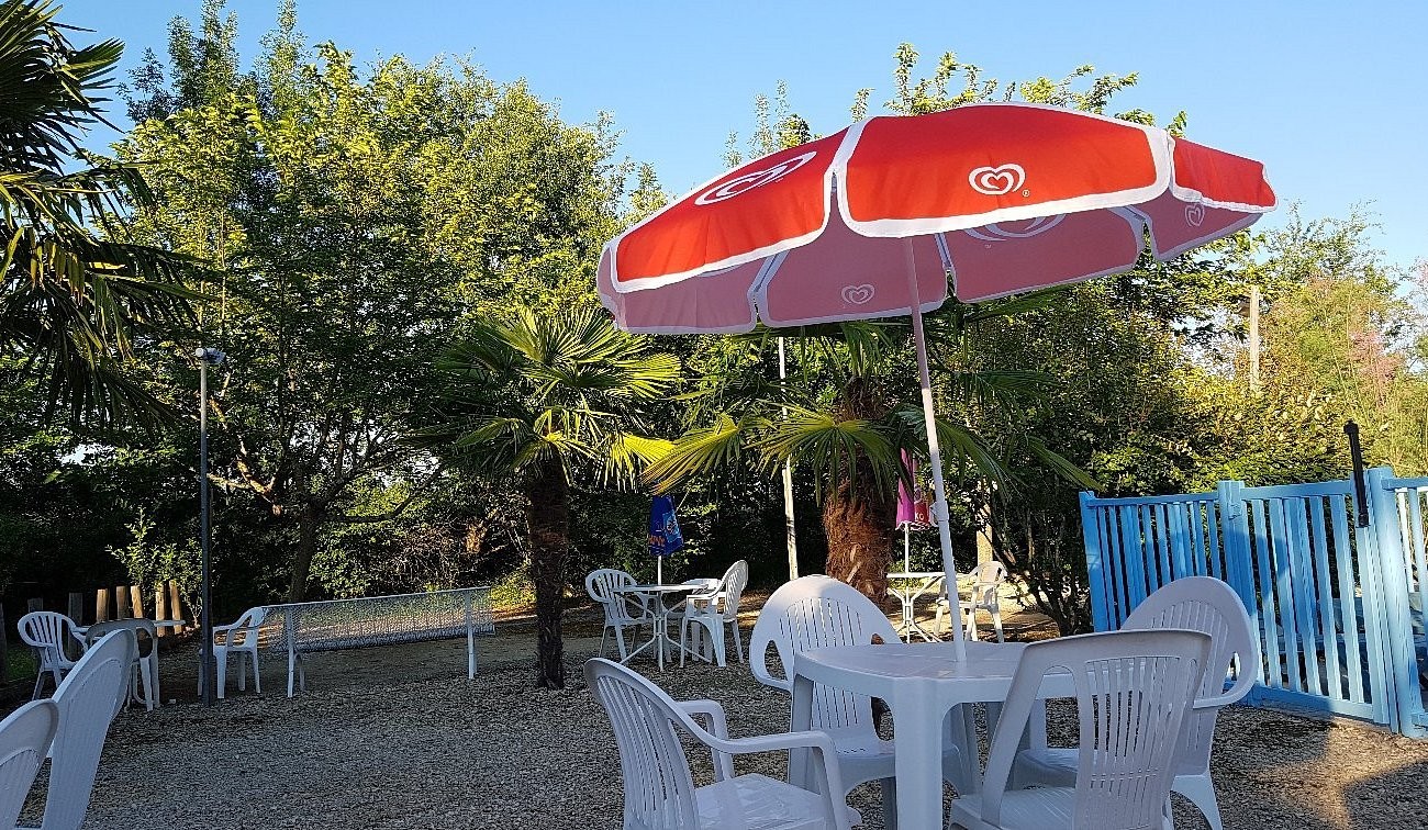 Camping De Bergougne, Camping à Rives
