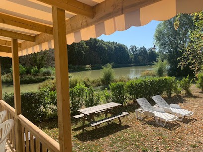 White Cottage - Domaine De Siblu, Camping à Bauzy