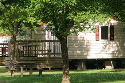 Camping à l'Orée du Bois de Montalan, Camping à Saint-Hilaire-les-Andrésis