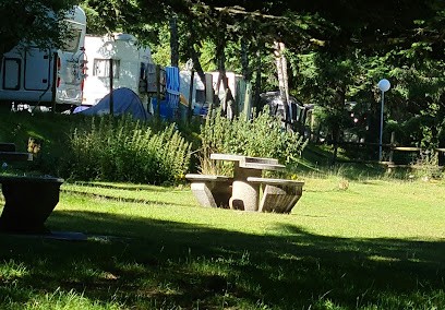 Camping Intercommunal Du Lac D'Estaing, Camping à Estaing