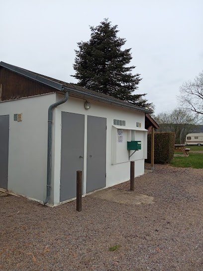 Camping Municipal Les Saults, Camping à Saint-Brisson