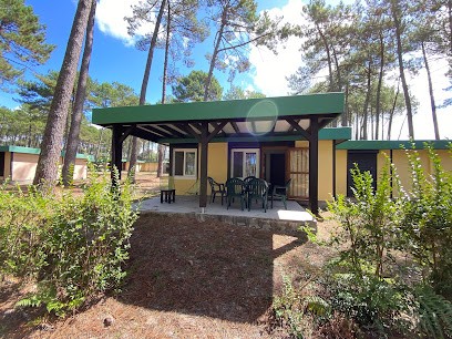 Les Villages Sous Les Pins - Les Erables, Camping à Léon