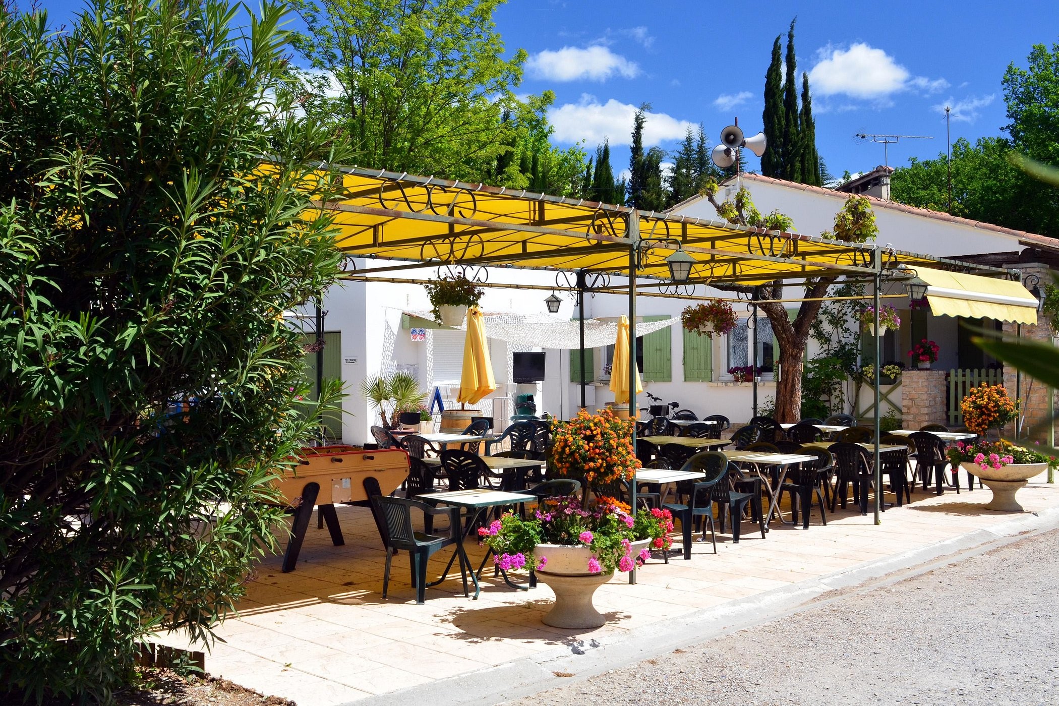 Camping La Coronne, Camping à Valréas