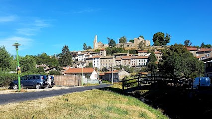 Camping Municipal Le Pradoux, Camping à Viverols