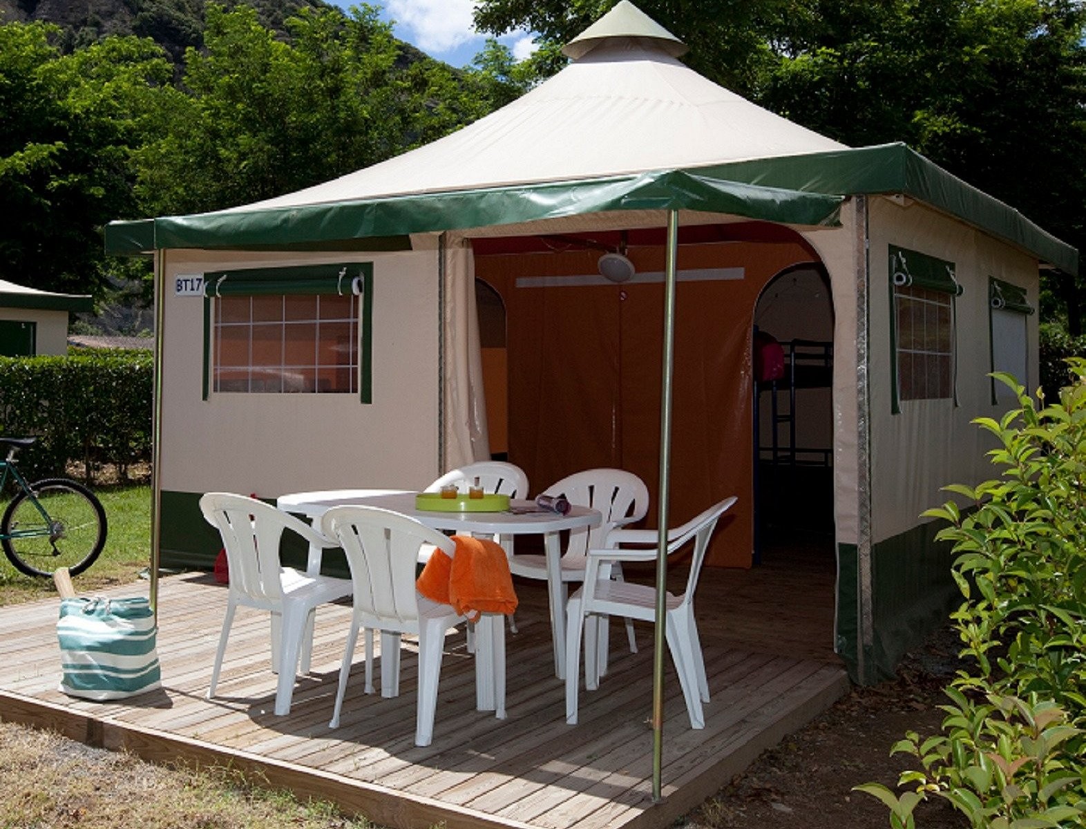 Sun Camping, Camping à Sampzon