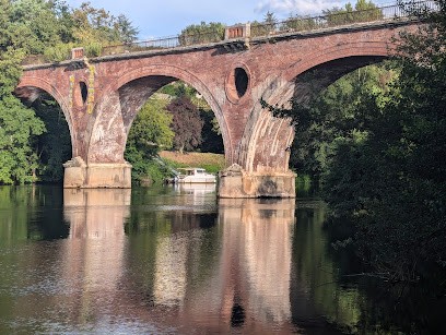 Camping De Douelle Antinea, Camping à Douelle