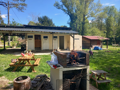 Domaine Bernadou Camping Du Bois Fleuri, Camping à Fontiers-Cabardès