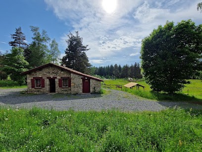 Camping La Tanière Des Loups, Camping à Sembadel