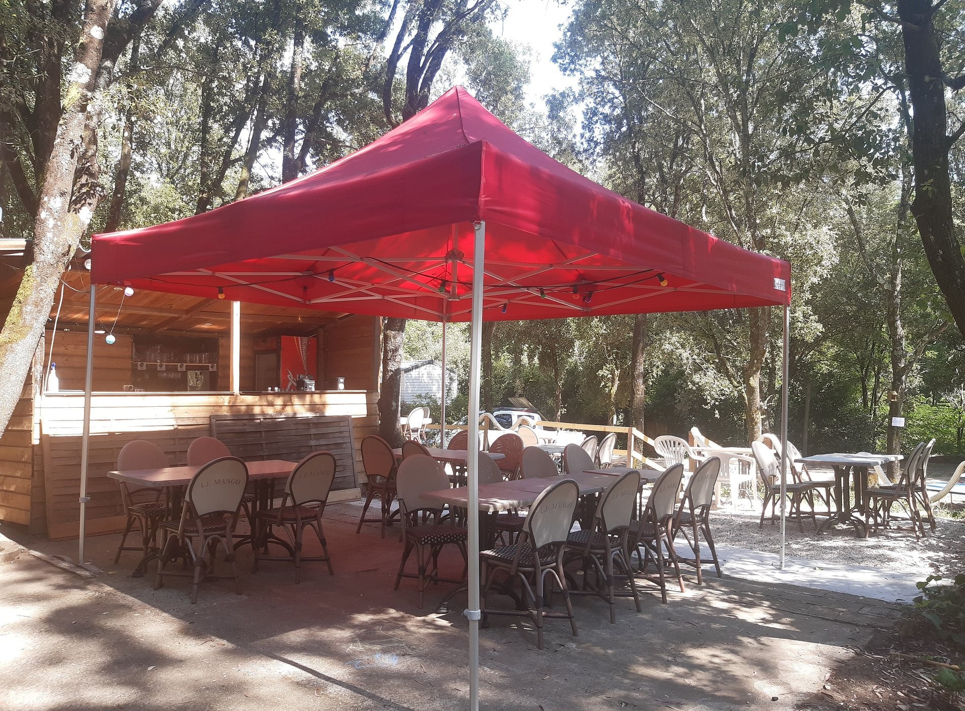 Camping Les Eaux Vives, Camping à Vero