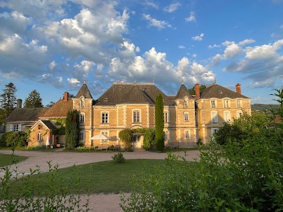 Camping Le Chateau De Montrouant, Camping à Gibles