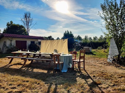 Camping Brut Nature, Camping à La Chapelle-Saint-Sauveur