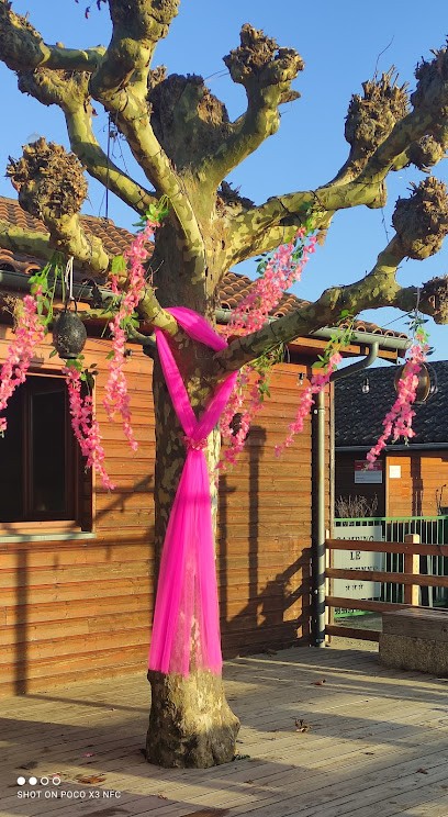 Camping Le Cheyenne Limousin, Camping à Châteauneuf-la-Forêt