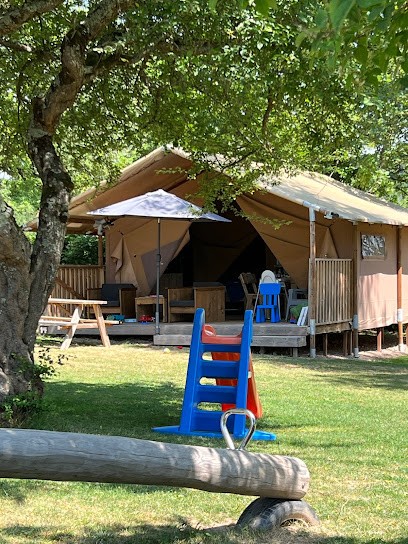Domaine La Mathoniere, Camping à Louroux-Bourbonnais
