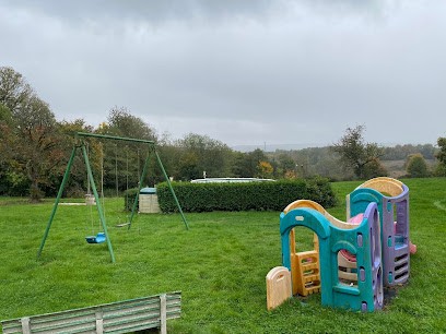 Les Trois Vallons Camping, Camping à Felleries