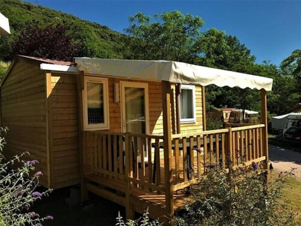 Les Cerisiers Du Jaur ****, Camping à Saint-Pons-de-Thomières