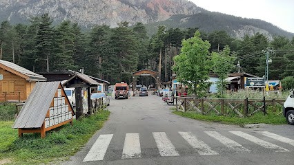Camping du Bois des Alberts, Camping à Montgenèvre