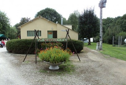 Camping Municipal Le Pré Du Roi, Camping à Mailly-le-Château