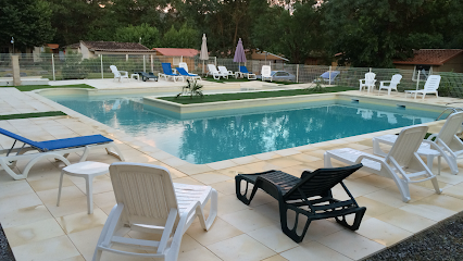 Le Camping Du Théâtre, Camping à Alba-la-Romaine