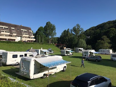 Camping Municipal Saint Leonard Des Bois, Camping à Saint-Léonard-des-Bois