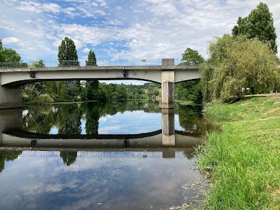 Camping Les Bords de Creuse - Onlycamp, Camping à Yzeures-sur-Creuse