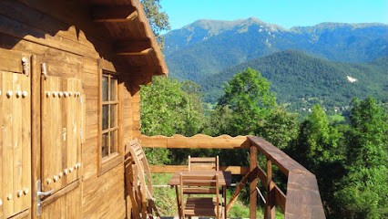 Les Insolites D'Eljie, Camping à Moncaup