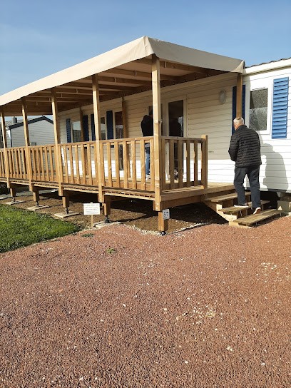 Camping Green Island, Camping à Genouillé