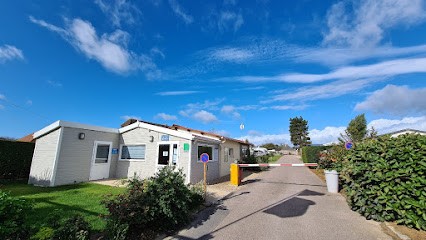 Camping Le Grand Hameau Entre Le Havre Et Les Falaises D'Etretat, Camping à Saint-Jouin-Bruneval