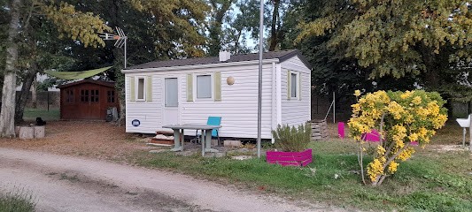 Camping Municipal de l'Isle-sur-Serein, Camping à L'Isle-sur-Serein