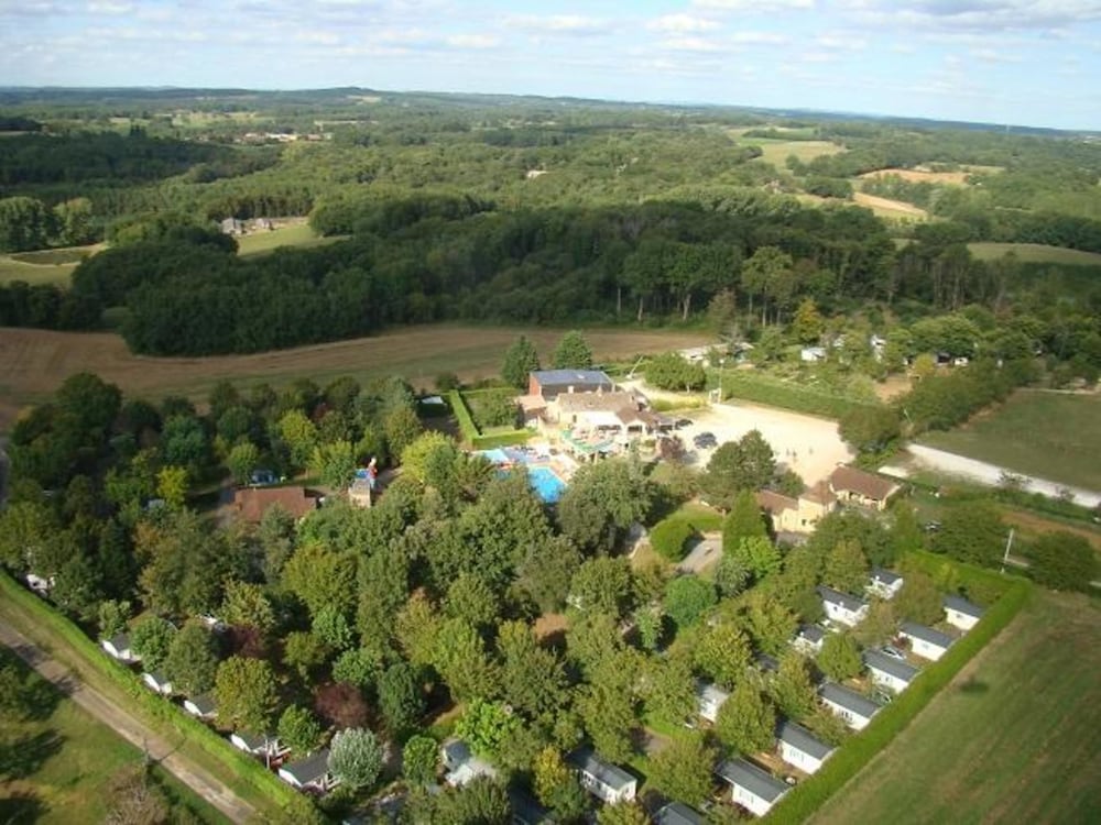Le Pigeonnier Camping à Saint-Crépin-et-Carlucet