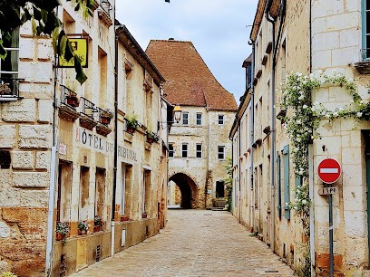 La Maison Des Druides & Camping Le Jardin Des Druides, Camping à Rouperroux