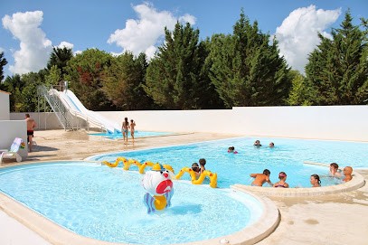 Camping 2B, Camping à Semussac