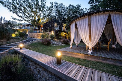 Domaine De Sévenier & Spa, Camping à Lagorce