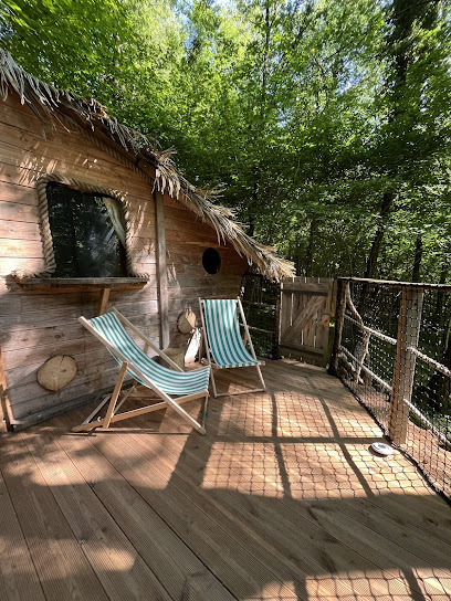Domaine De Fontaine-Châtel Camping à Saint-Germain-des-Essourts