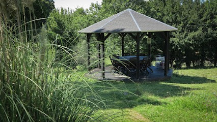 Gamping Retour à La Source (Tent & Breakfast, Chez L'habitant), Camping à Port-d'Envaux