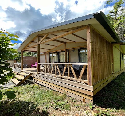 Camping Jura La PETITE MONTAGNE Lac De Vouglans, Camping à Moirans-en-Montagne