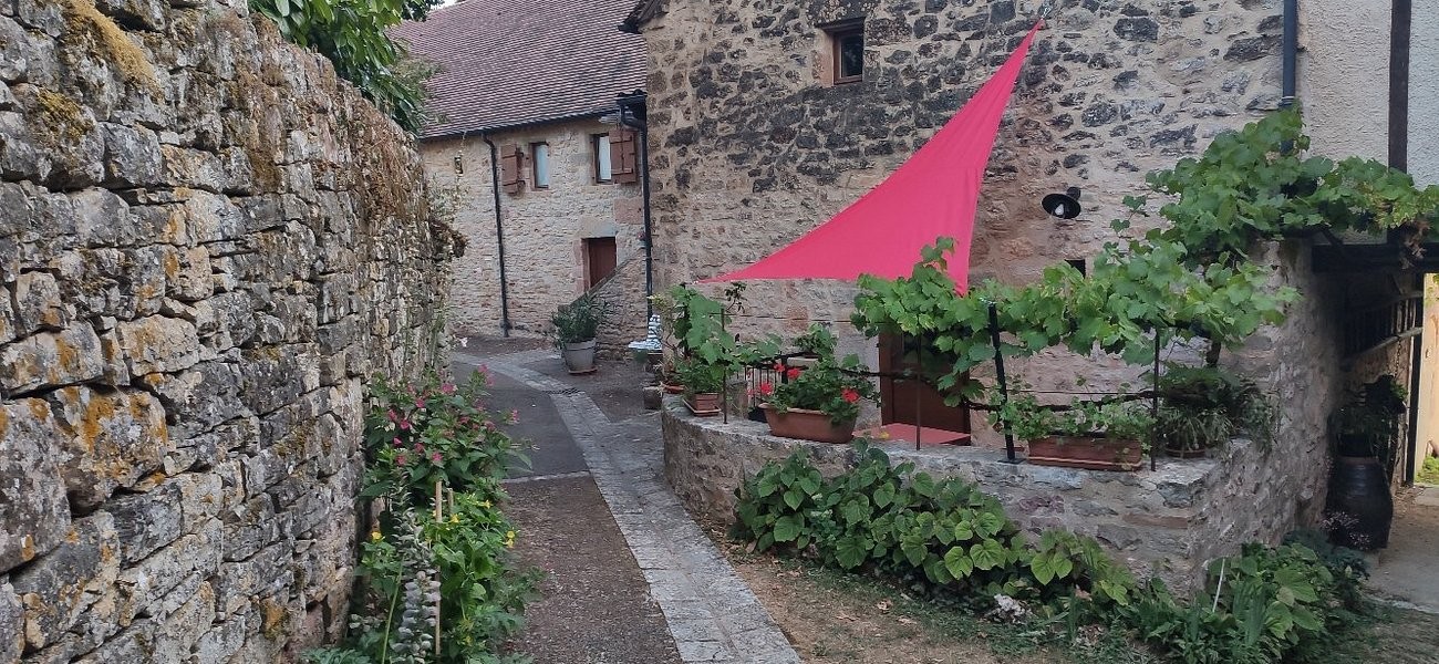 Camping La Garrigue - Camping Lot 3 étoiles, Camping à Loubressac