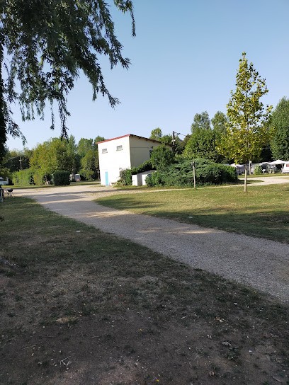 Camping De L'Ecluse, Camping à Parcieux