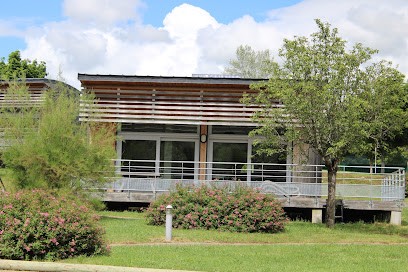 Camping Auvergne-Village Vacances Lac de Menet, Camping à Menet