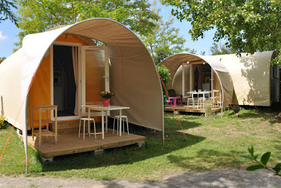 Flower Camping L'abri-Côtier Camping à Saint-Nazaire-sur-Charente