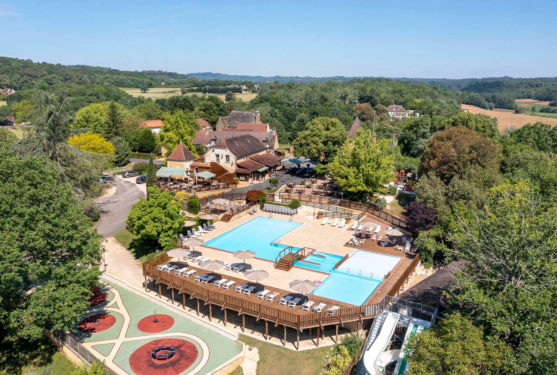 Camping Les Grottes De Roffy - Romanée Camping à Sainte-Nathalène